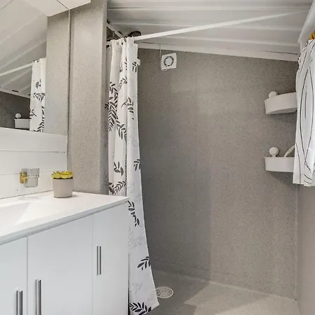 3 Bedroom Cozy In