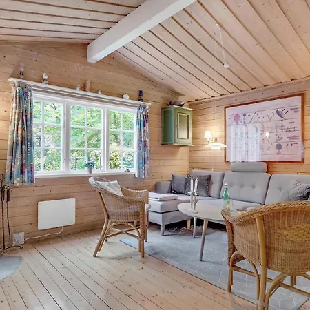 Дом отдыха 3 Bedroom Cozy In *